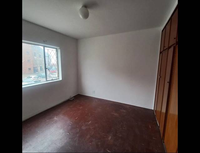 1 BEDROOM APARTMENT FOR SALE IN SIDWELL